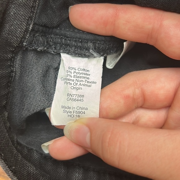 Madewell Cali Demi-Boot Jeans in Edmunds Wash: Raw-Hem Edition - Picture 9 of 13